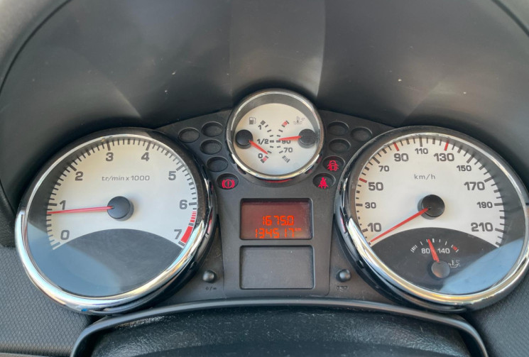 Peugeot 207 3 portes 1.4 e 16V 90cv Sport pack