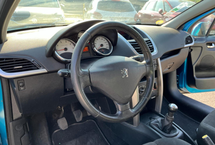 Peugeot 207 3 portes 1.4 e 16V 90cv Sport pack