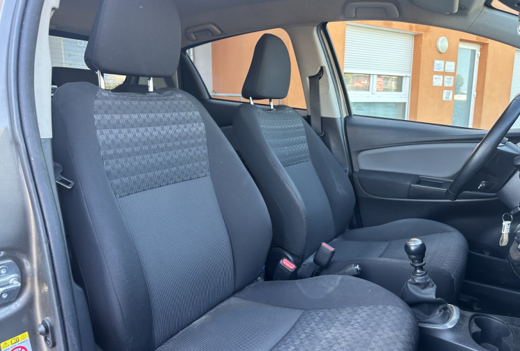 Toyota Yaris 100 VVT -I DYNAMIC 5P