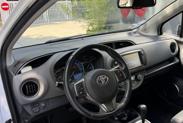 Toyota Yaris 1.5 Hybrid 100h Dynamic 5p / Suivi Complet Toyota / Caméra / Keyless