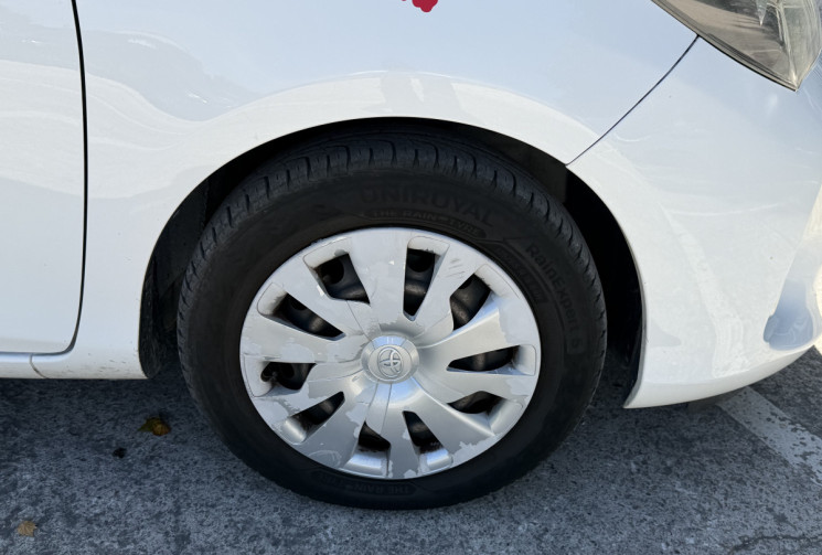 Toyota Yaris 1.5 Hybrid 100h Dynamic 5p / Suivi Complet Toyota / Caméra / Keyless