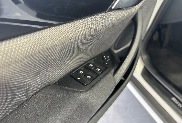 BMW X1  177 Confort / Régulateur / Climatisation