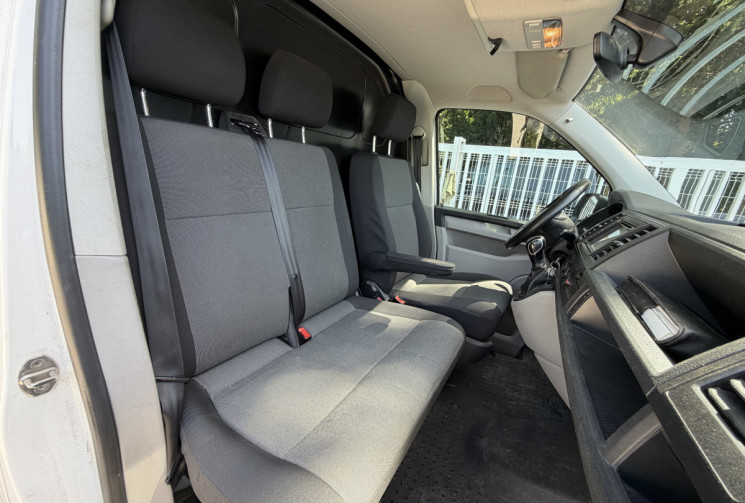 Volkswagen Transporter T6 2.0 TDI 180 L1H1 DSG7 / LED / Carplay / Radars AV AR / 2ème Main