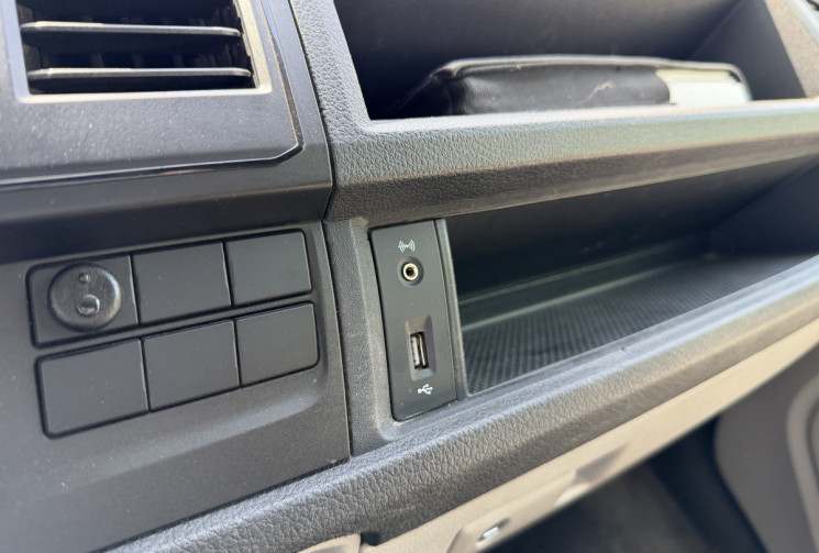 Volkswagen Transporter T6 2.0 TDI 180 L1H1 DSG7 / LED / Carplay / Radars AR / 2ème Main