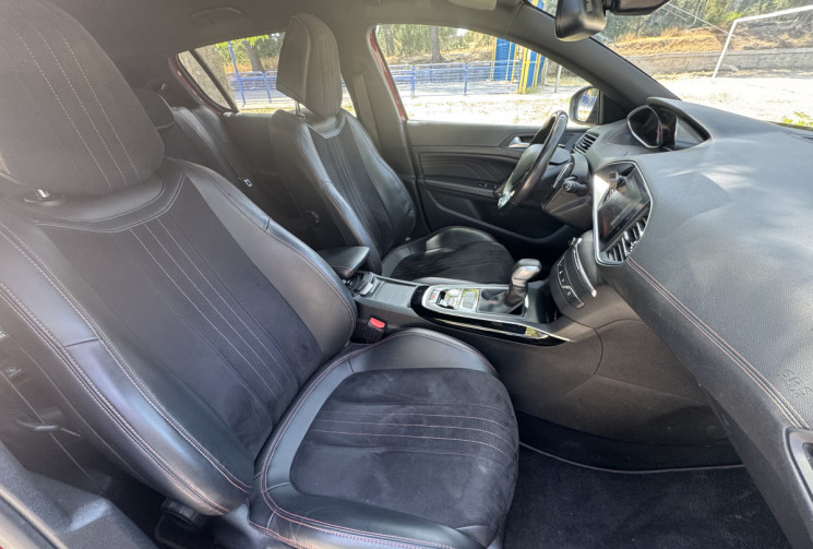Peugeot 308 II (T9) GT 2.0 BlueHDi S&S 181CH / VEHICULE SUIVI