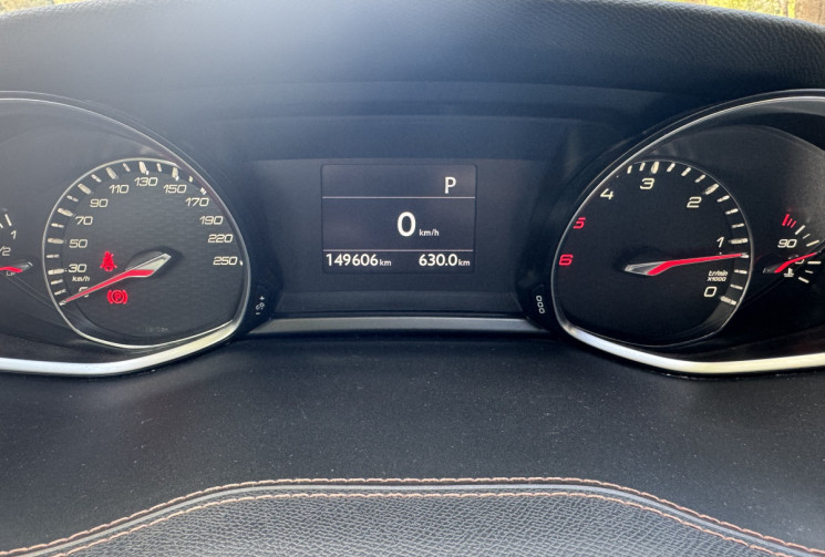 Peugeot 308 II (T9) GT 2.0 BlueHDi S&S 181CH / VEHICULE SUIVI