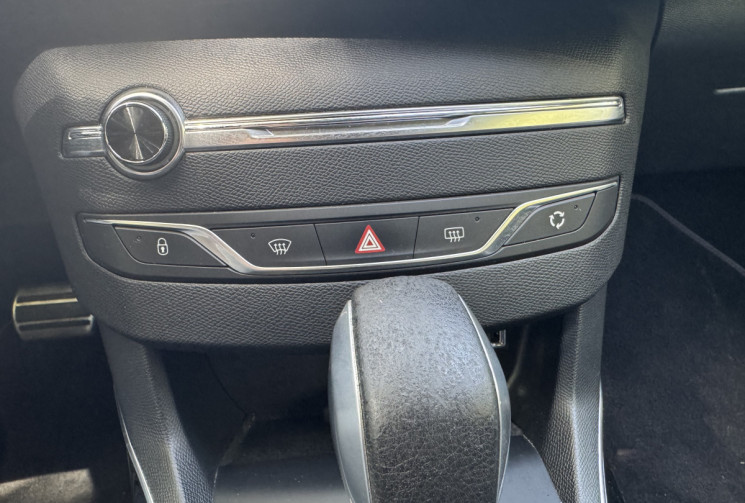 Peugeot 308 II (T9) GT 2.0 BlueHDi S&S 181CH / VEHICULE SUIVI