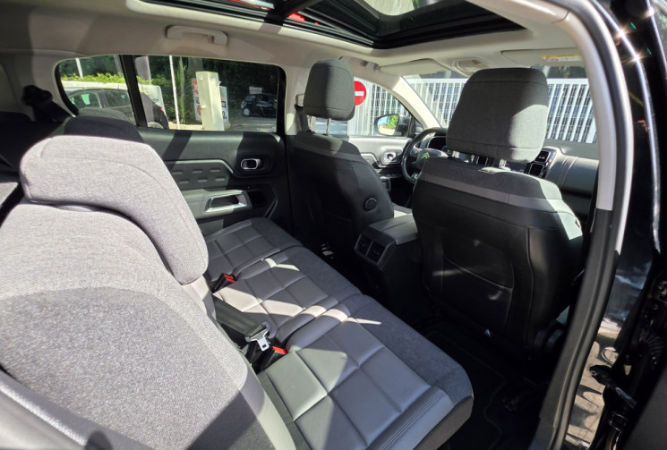 Citroën C5 Aircross 130 cv bvm6 Shine / entretien et distribution neuve chez Citroën 