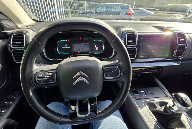 Citroën C5 Aircross 130 cv bvm6 Shine / entretien et distribution neuve chez Citroën 