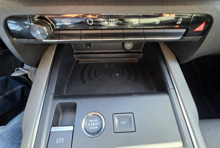 Citroën C5 Aircross 130 cv bvm6 Shine / entretien et distribution neuve chez Citroën 
