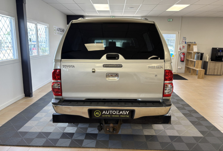 Toyota HILUX 3.0 D-4D PICKUP DOUBLE CABINE 4WD 171 INVICIBLE / HARDTOP