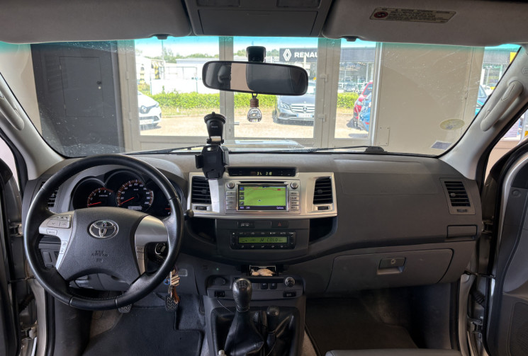 Toyota HILUX 3.0 D-4D PICKUP DOUBLE CABINE 4WD 171 INVICIBLE / HARDTOP