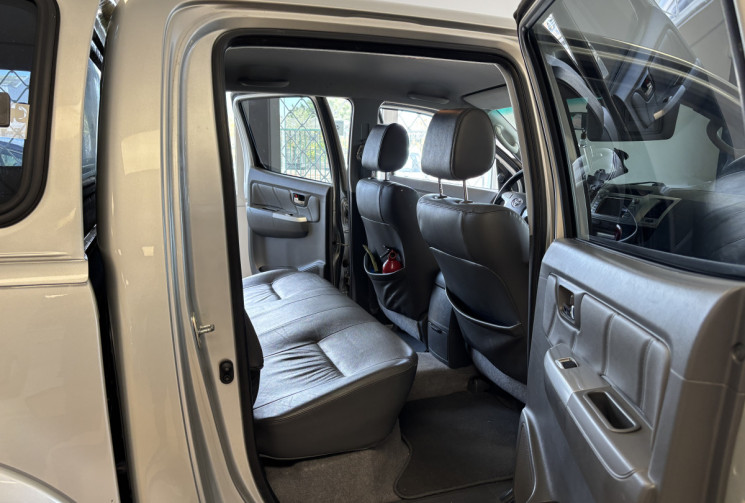 Toyota HILUX 3.0 D-4D PICKUP DOUBLE CABINE 4WD 171 INVICIBLE / HARDTOP