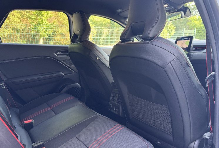 Renault Captur RS Line E-TECH 1.6i 160 ch Plug in Hybrid / CarPlay / Caméra de recul 