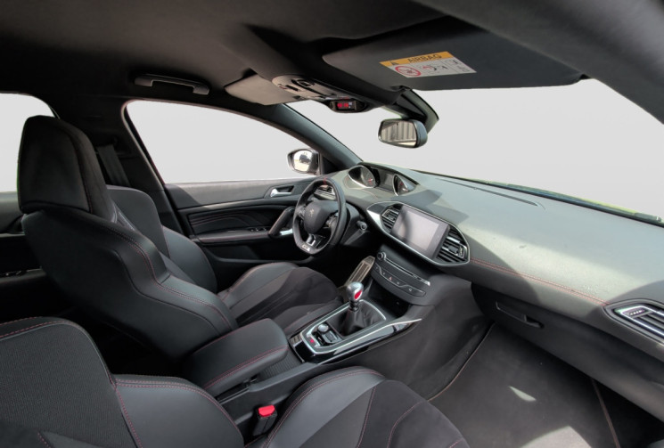 Peugeot 308 GTI 1.6 THP 263 cv / carplay