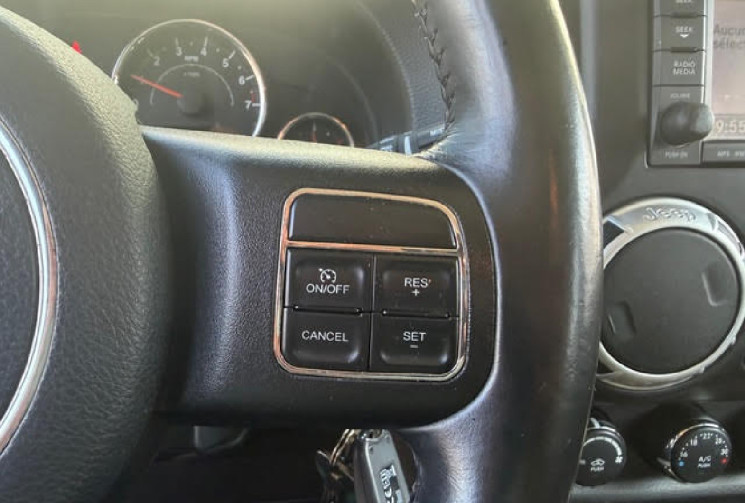 Jeep WRANGLER UNLIMITED 3,6 V6 SAHARA 284ch Moteur PENTASTAR
