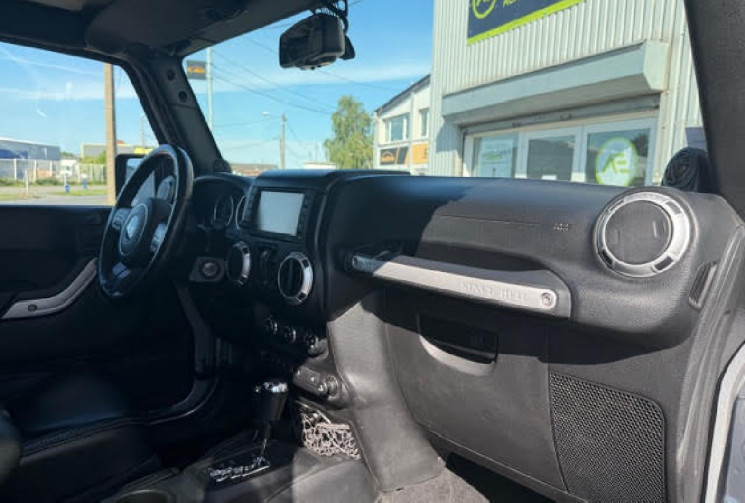 Jeep WRANGLER UNLIMITED 3,6 V6 SAHARA 284ch Moteur PENTASTAR