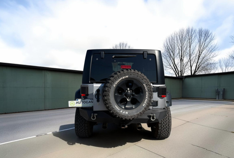 Jeep WRANGLER UNLIMITED 3,6 V6 SAHARA 284ch Moteur PENTASTAR