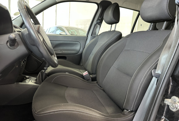 Renault Clio 1.2 16V Campus .COM 75 / Première main / Distribution neuve / Climatisation
