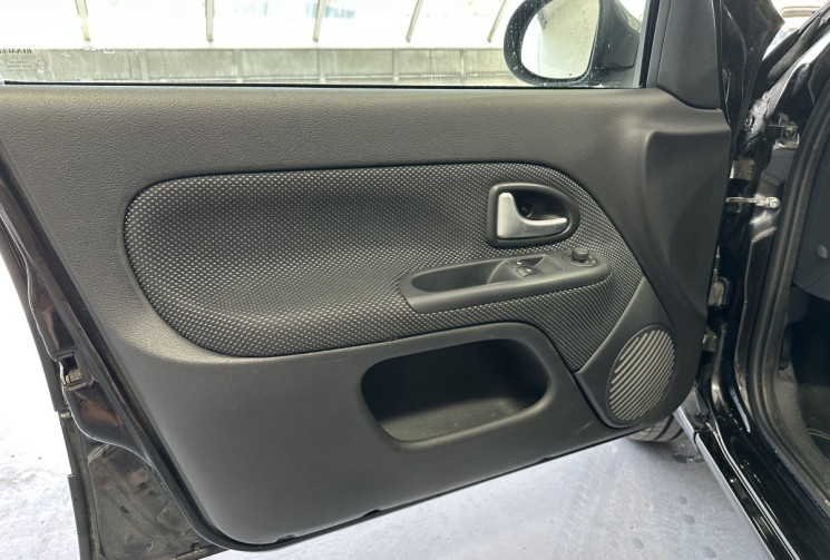 Renault Clio 1.2 16V Campus .COM 75 / Première main / Distribution neuve / Climatisation