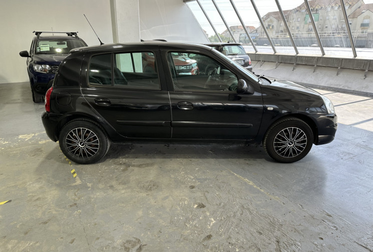 Renault Clio 1.2 16V Campus .COM 75 / Première main / Distribution neuve / Climatisation