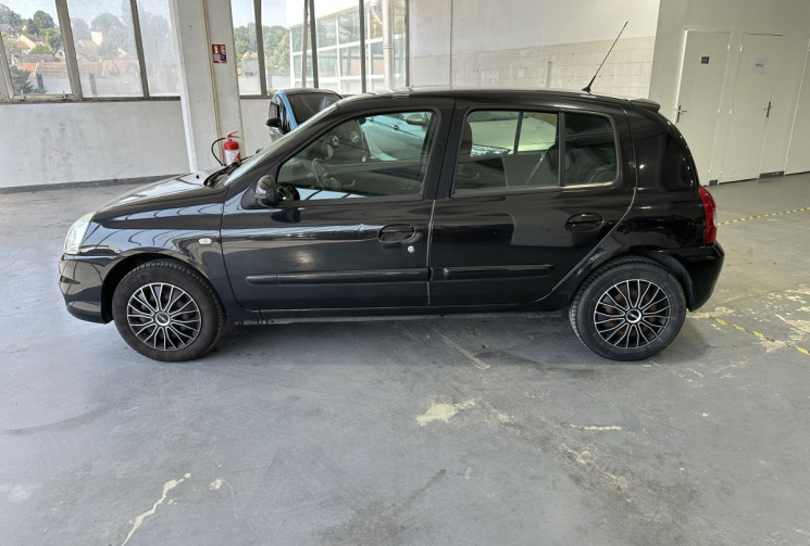Renault Clio 1.2 16V Campus .COM 75 / Première main / Distribution neuve / Climatisation