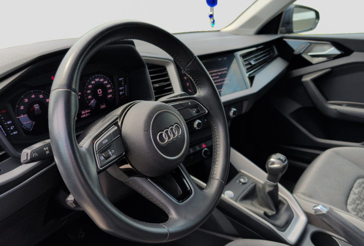 Audi A1 25 tfsi 95 cv advanced  / carplay / keyless go