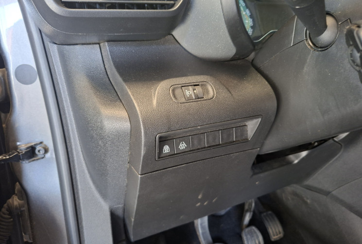 Citroën Berlingo 1.5 HDI 102 16V S&S RIP CURL / ENTRETIEN A JOUR  / TOIT PANORAMIQUE