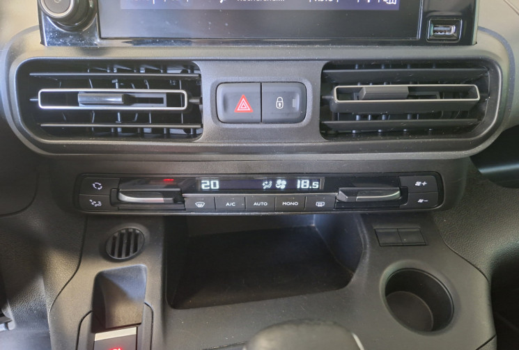 Citroën Berlingo 1.5 HDI 102 16V S&S RIP CURL / ENTRETIEN A JOUR  / TOIT PANORAMIQUE