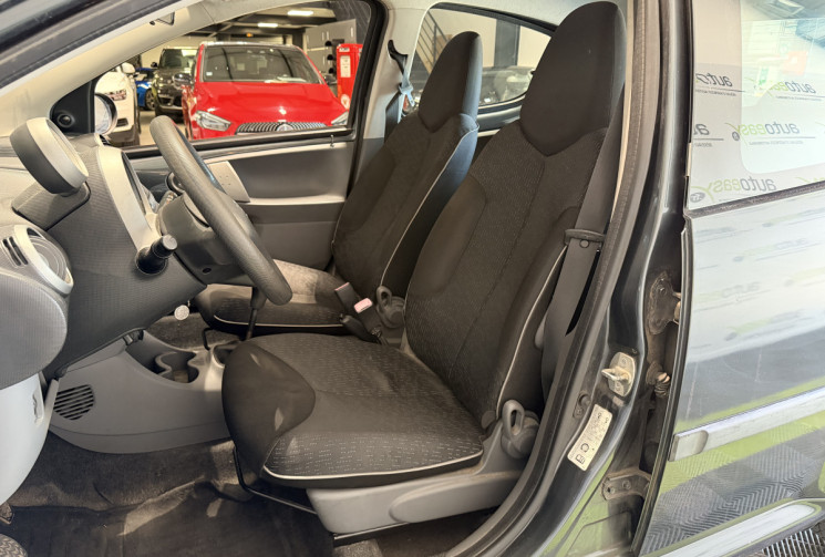 Peugeot 107 1.0  68 ch 1ERE MAIN CLIM 5P