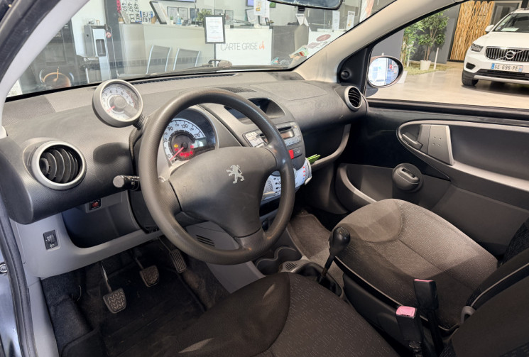 Peugeot 107 1.0  68 ch 1ERE MAIN CLIM 5P