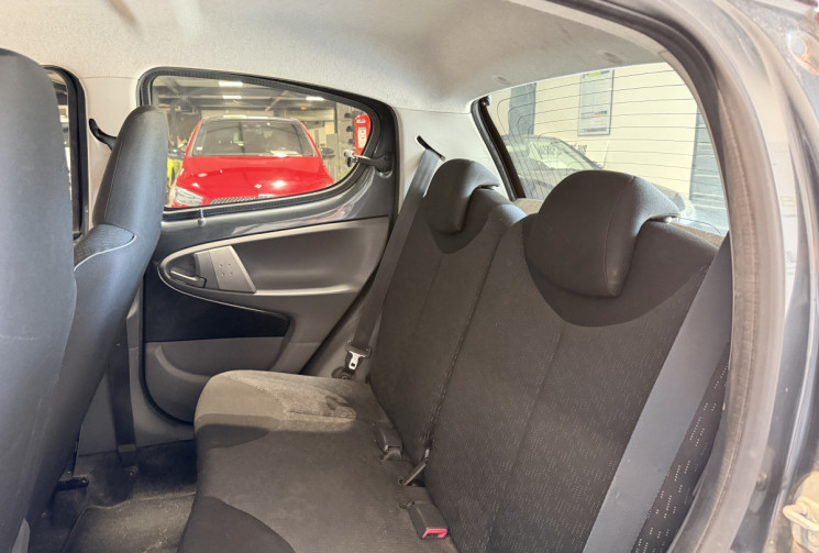 Peugeot 107 1.0  68 ch 1ERE MAIN CLIM 5P
