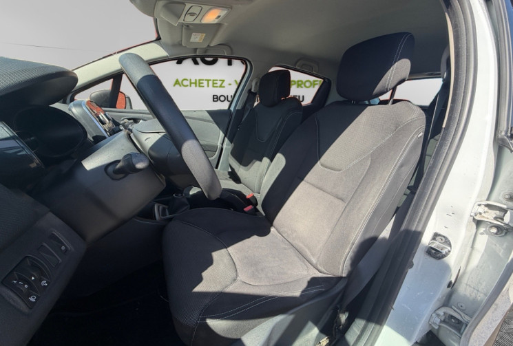 Renault Clio IV 1.5 DCI / 75 CH 