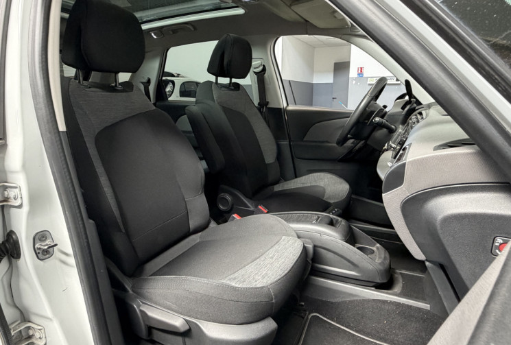 Citroën C4 SpaceTourer 1,5 HDI 130 EAT8 Business (Toit pano / caméra / carplay)