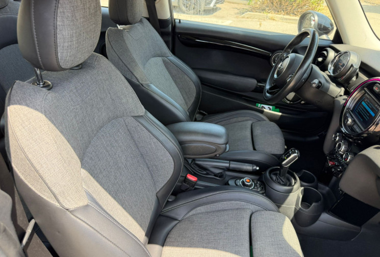 Mini Mini One 102 Heddon Street Bva 7  / Toit Ouvrant / Apple car play / interieur semi cuir