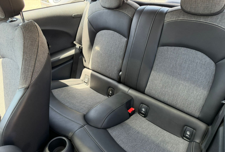 Mini Mini One 102 Heddon Street Bva 7  / Toit Ouvrant / Apple car play / interieur semi cuir