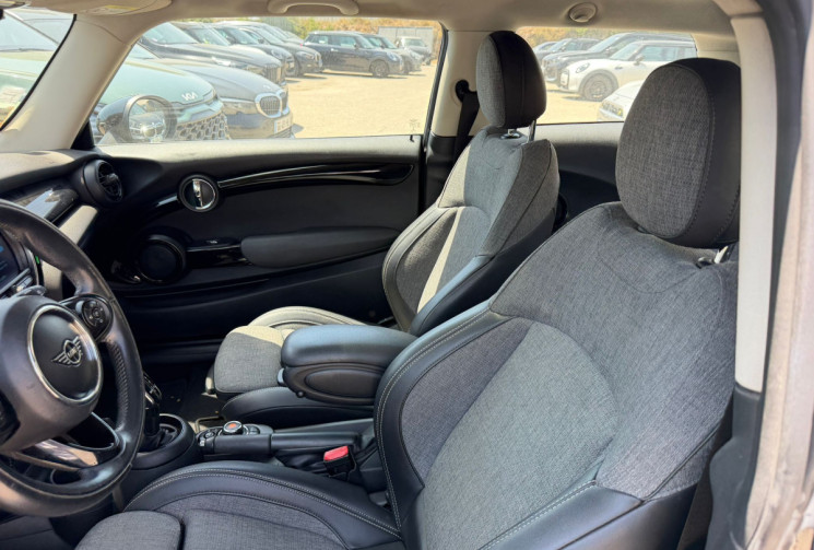 Mini Mini One 102 Heddon Street Bva 7  / Toit Ouvrant / Apple car play / interieur semi cuir