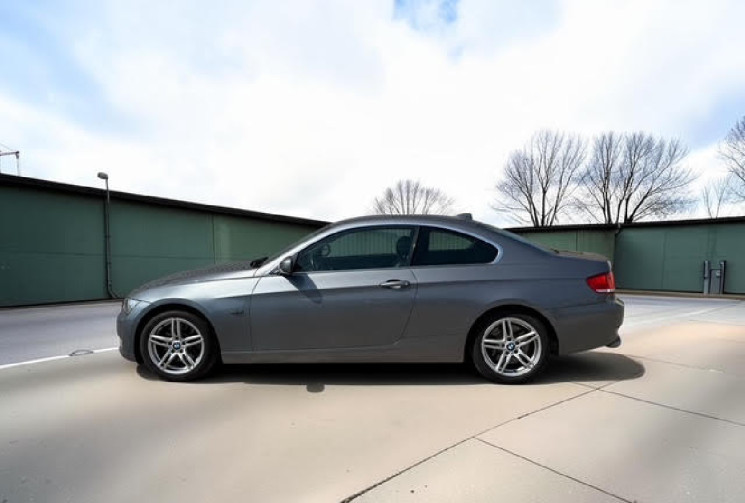 BMW SERIE 3 COUPE 325 cd 197ch Luxe