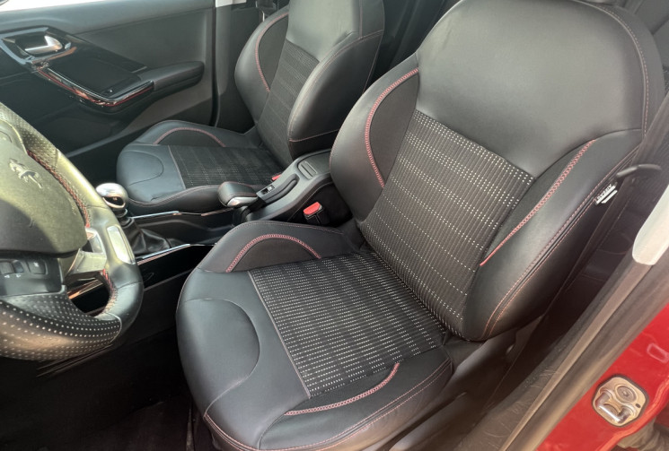 Peugeot 2008 1.2 PureTech 130ch S&S GT LINE BVM6 / Courroie de distribution OK