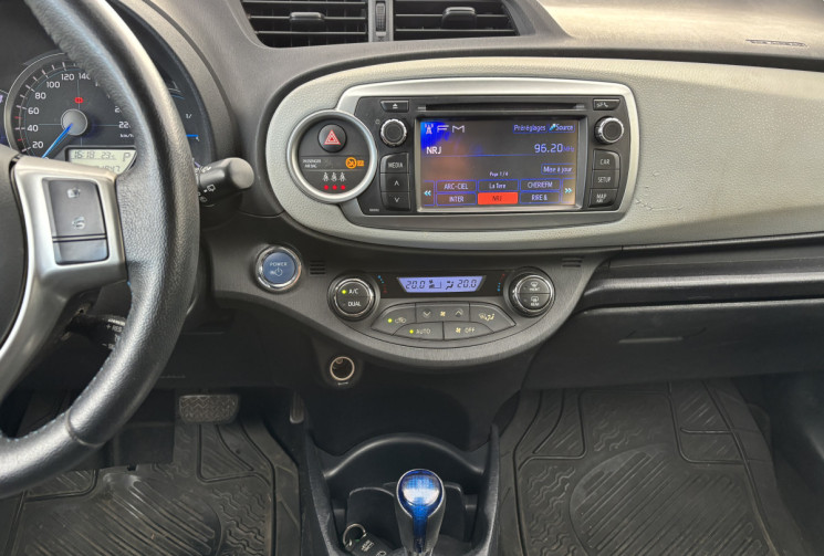 Toyota Yaris 1.5 HSD 100 DYNAMIC boite auto