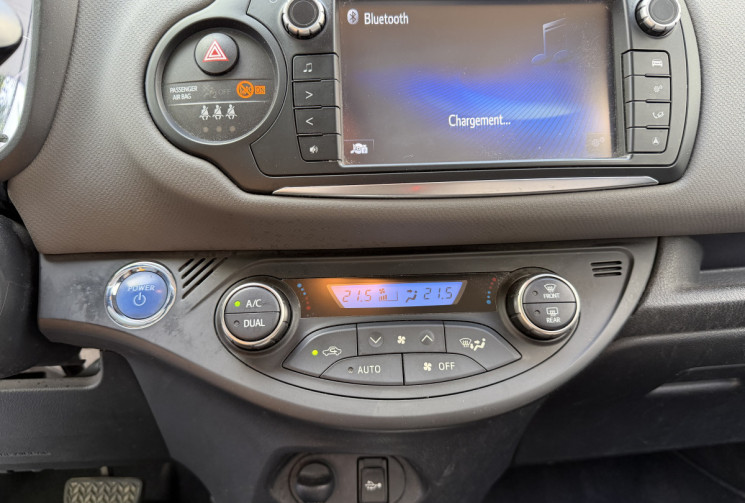 Toyota Yaris 1.5 Hybrid 100h Dynamic 5p / Suivi Complet Toyota / Caméra / Keyless