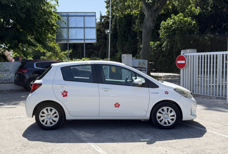 Toyota Yaris 1.5 Hybrid 100h Dynamic 5p / Suivi Complet Toyota / Caméra / Keyless