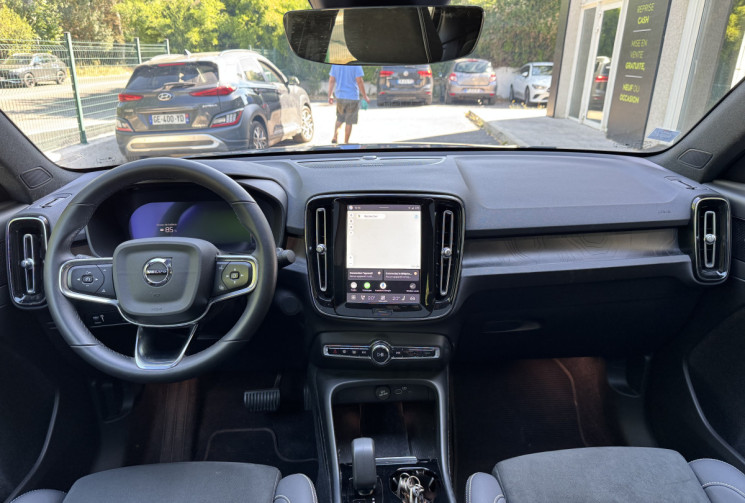 Volvo C40 Recharge Twin 408 ch Ultimate AWD / Toit Panoramique / Siège et volant chauffant / Carplay