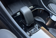 Volvo C40 Recharge Twin 408 ch Ultimate AWD / Toit Panoramique / Siège et volant chauffant / Carplay