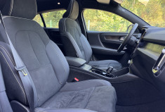 Volvo C40 Recharge Twin 408 ch Ultimate AWD / Toit Panoramique / Siège et volant chauffant / Carplay