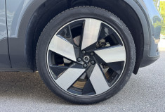 Volvo C40 Recharge Twin 408 ch Ultimate AWD / Toit Panoramique / Siège et volant chauffant / Carplay