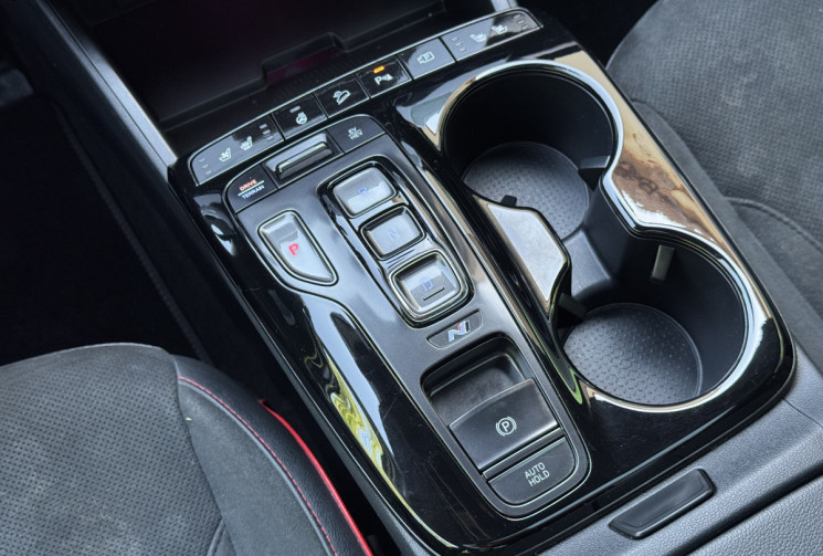 Hyundai Tucson N-Line Executive 1.6 TGDi 265 Plug-in Hybrid HTRAC 4WD / Toit ouvrant / Attelage