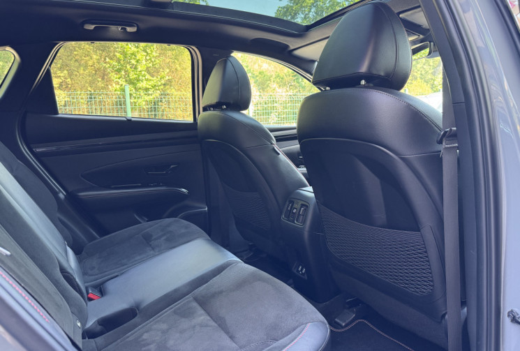 Hyundai Tucson N-Line Executive 1.6 TGDi 265 Plug-in Hybrid HTRAC 4WD / Toit ouvrant / Attelage