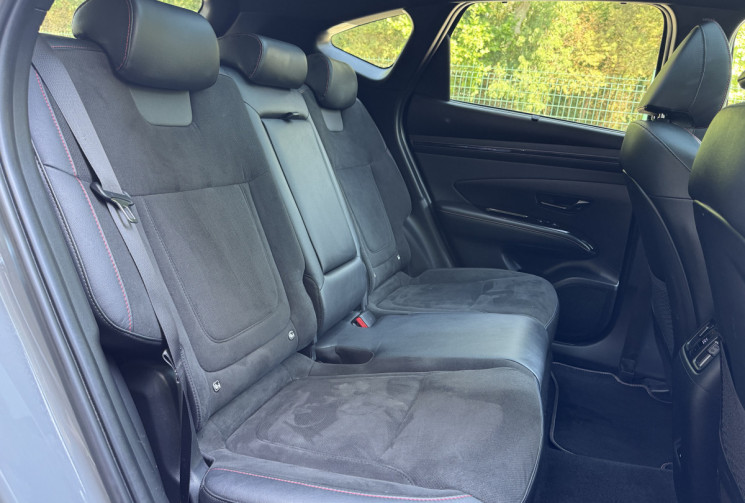 Hyundai Tucson N-Line Executive 1.6 TGDi 265 Plug-in Hybrid HTRAC 4WD / Toit ouvrant / Attelage