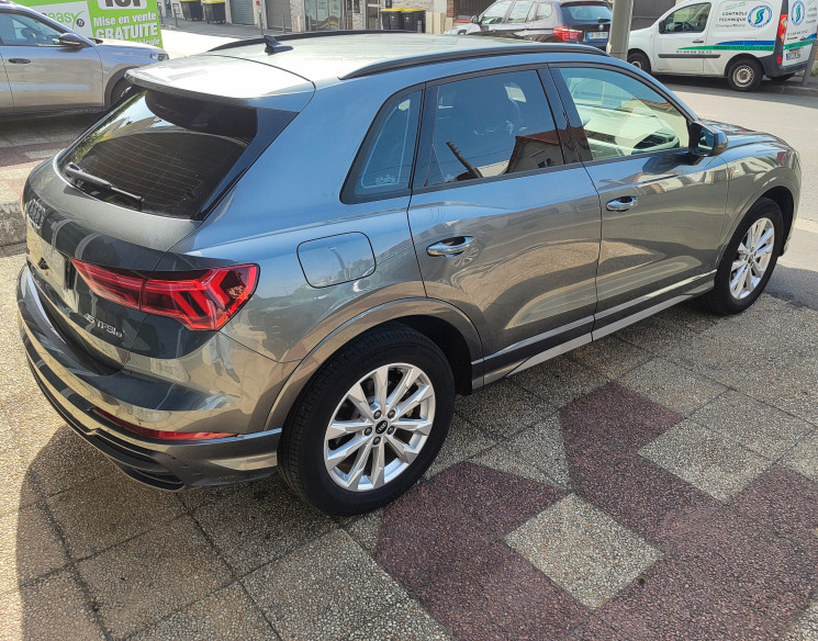 Audi Q3 / 45e 1.4 TFSI / S Line / 1ère Main / Suivi AUDI / 245 PHEV